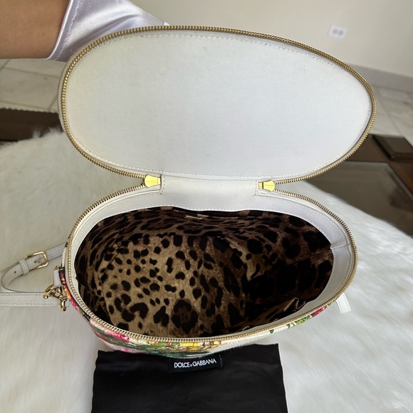 Auth Dolce & Gabbana excellent condition - Picture 3 of 17